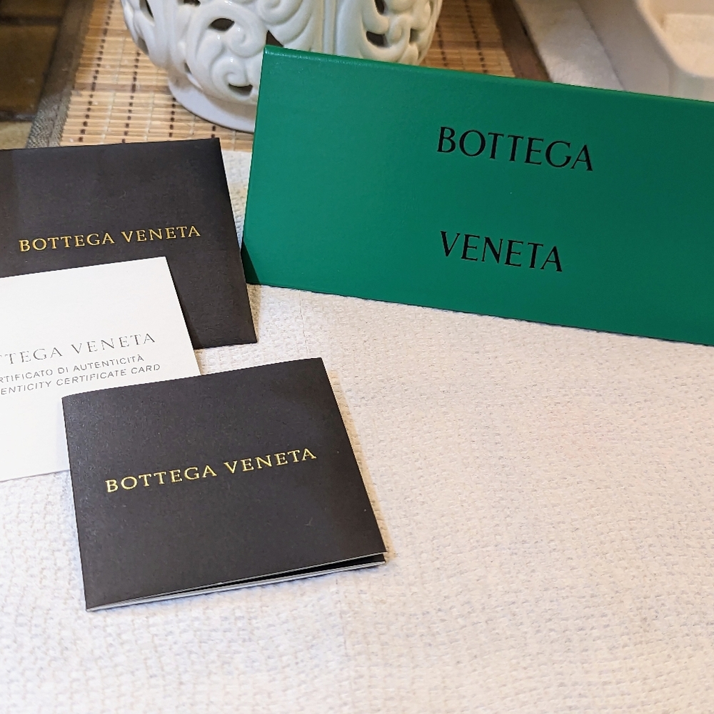 NWT • BOTTEGA VENETA Sunglasses - Picture 8 of 10